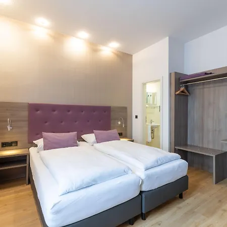 Hotel Porta Nigra 3*