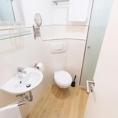 Hotel Porta Nigra 3*