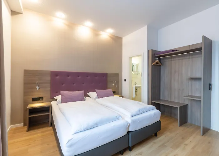 Hotel Porta Nigra 3*